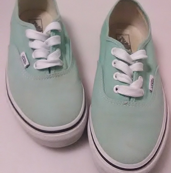 Vans - Picture 2 of 4